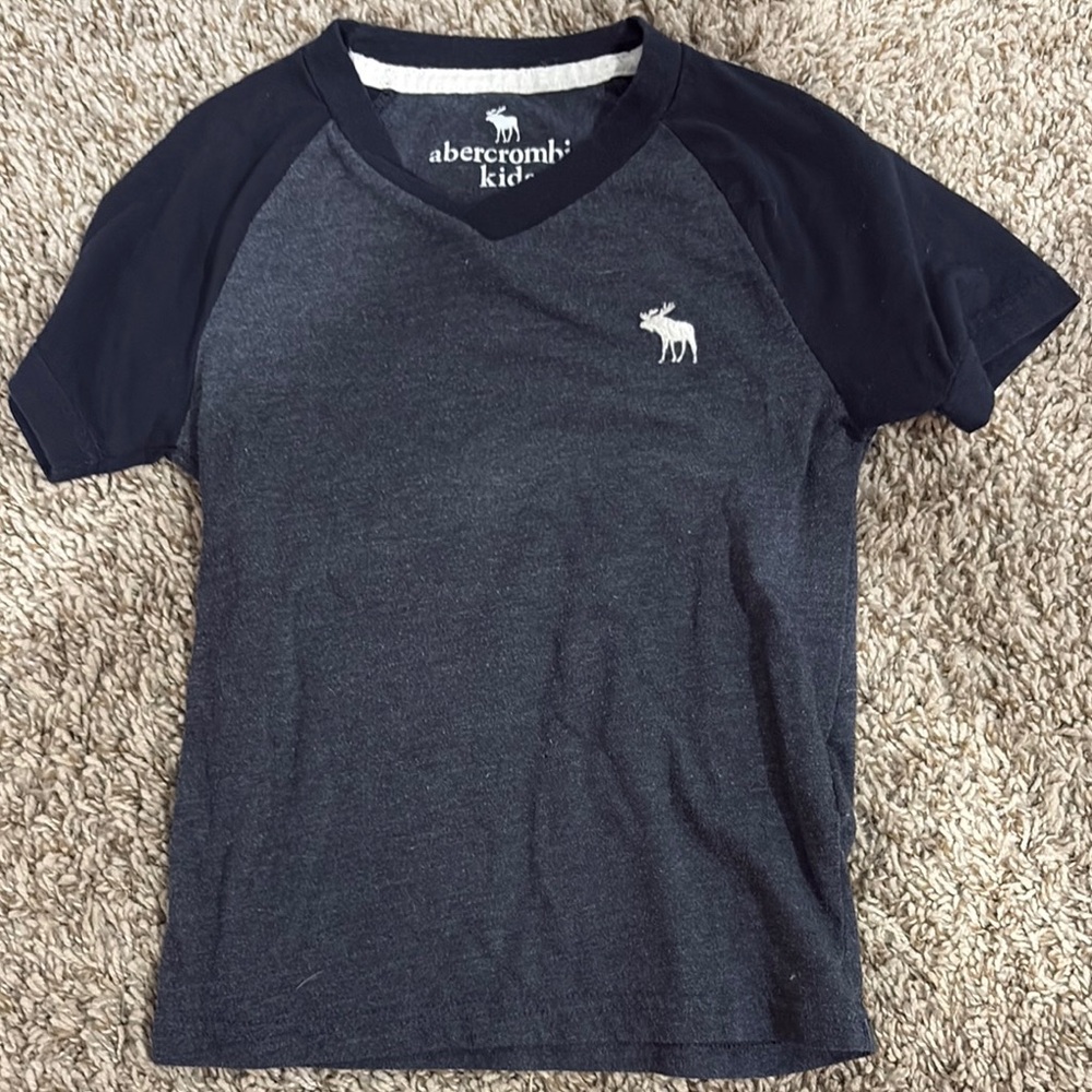 Abercrombie Kids v neck tshirt